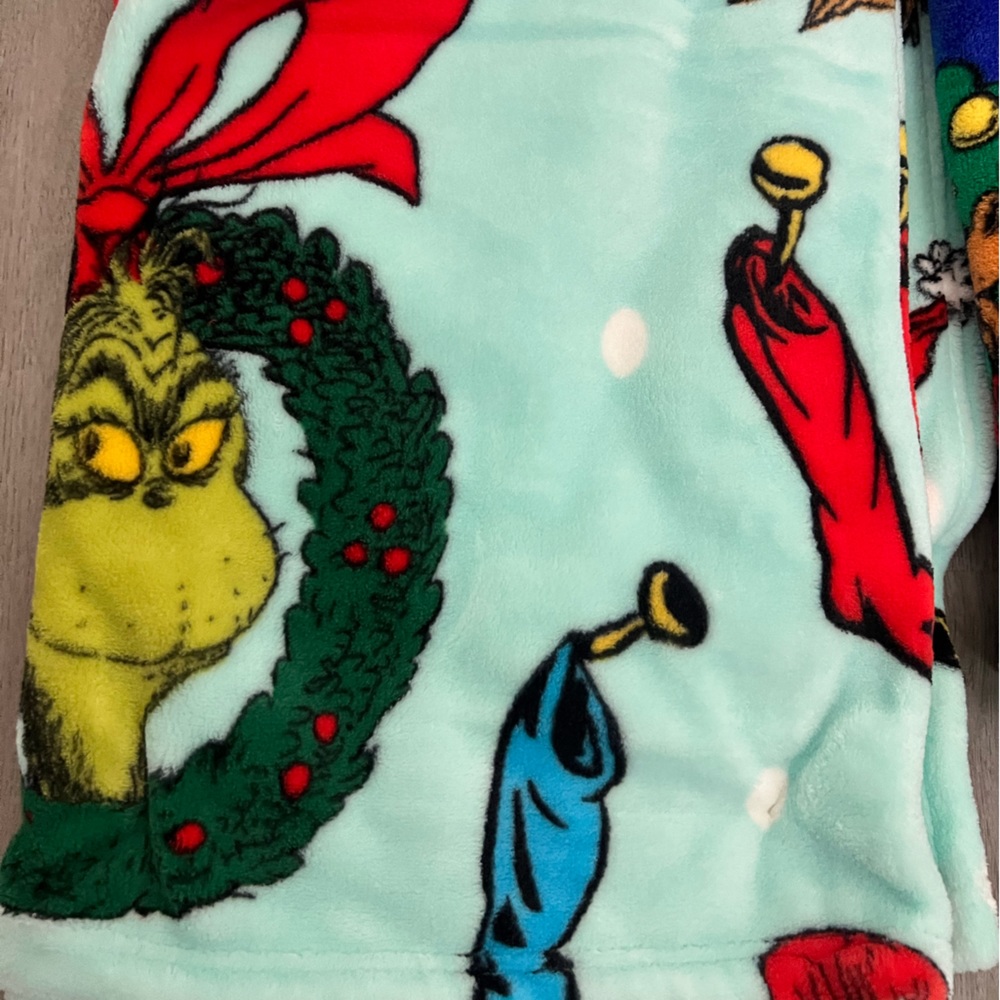 The Grinch who stole Christmas throw blanket